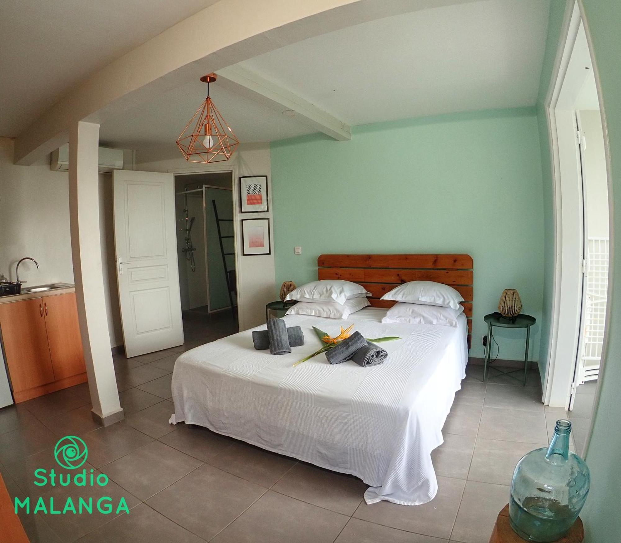 Studio Malacca, Malanga Et Majacudja - O Coeur De Deshaies Luaran gambar